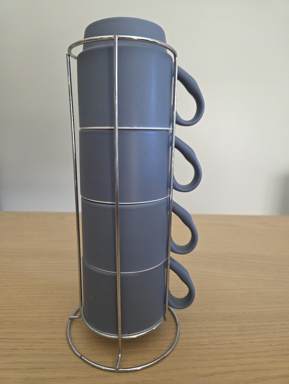 Primo Design Set of 4 Blue Gray Stackable Mugs with Metal Stand